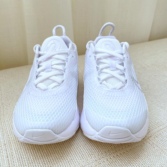 Nike Air Max 2090 Triple White Wolf Grey Toddler - Picture 2 of 6